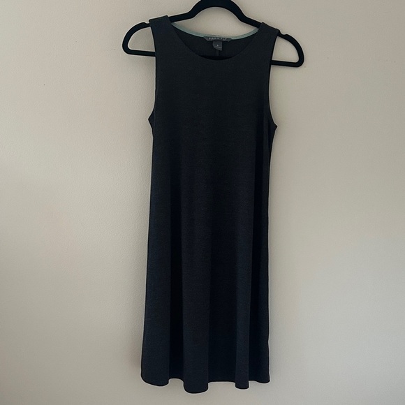 Free Fly Womens Sleeveless Bamboo Flex Shift Dress Sz Small Heathered Black - Picture 3 of 7